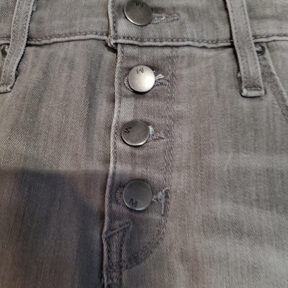 High Rise Button Fly Cut Off Shorts - Picture 4 of 8